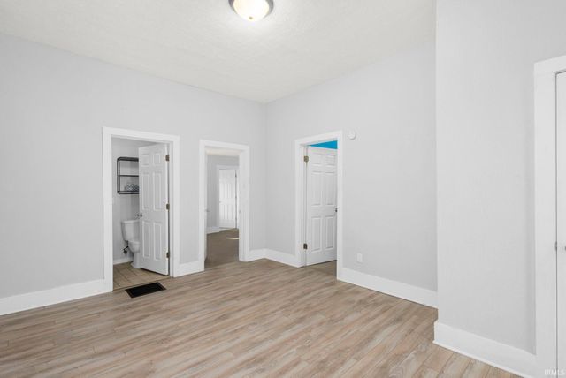 918 W Lasalle Avenue, South Bend, IN 46601