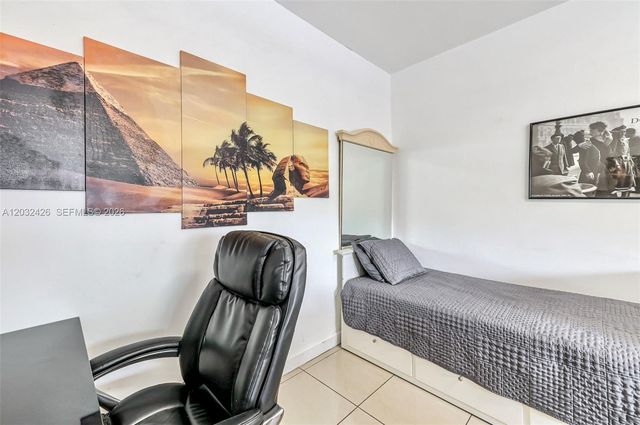 12085 W Dixie Highway, Biscayne Park, FL 33161
