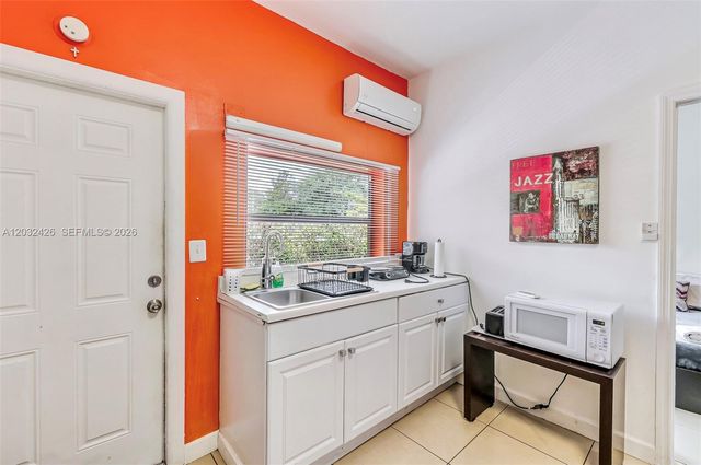 12085 W Dixie Highway, Biscayne Park, FL 33161