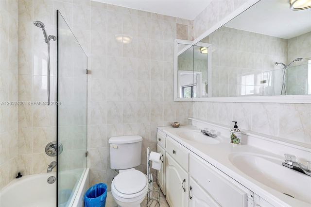 12085 W Dixie Highway, Biscayne Park, FL 33161