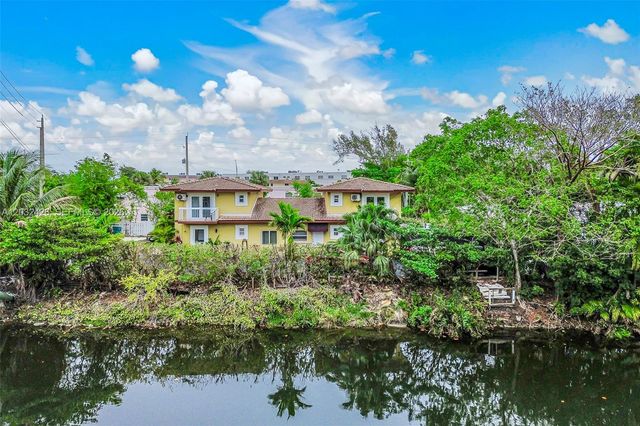 12085 W Dixie Highway, Biscayne Park, FL 33161