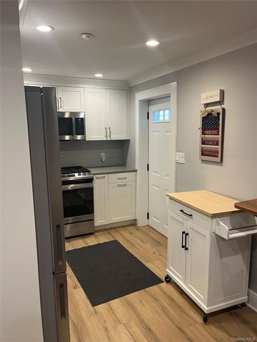 70 Henry Avenue, Harrison, NY 10528