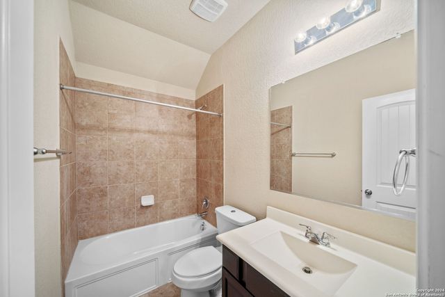 536 Wagon Wheel Way, Cibolo, TX 78108