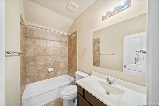536 Wagon Wheel Way, Cibolo, TX 78108