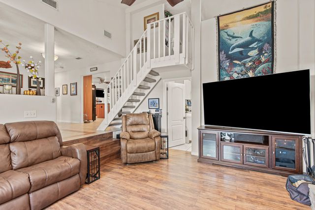 30 SE Bay Drive, Fort Walton Beach, FL 32548