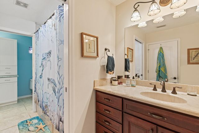 30 SE Bay Drive, Fort Walton Beach, FL 32548