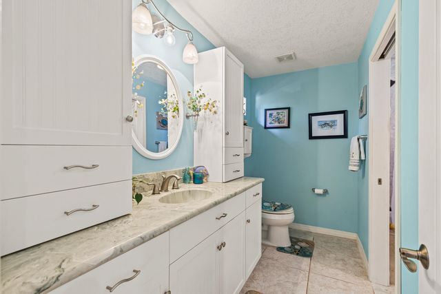 30 SE Bay Drive, Fort Walton Beach, FL 32548