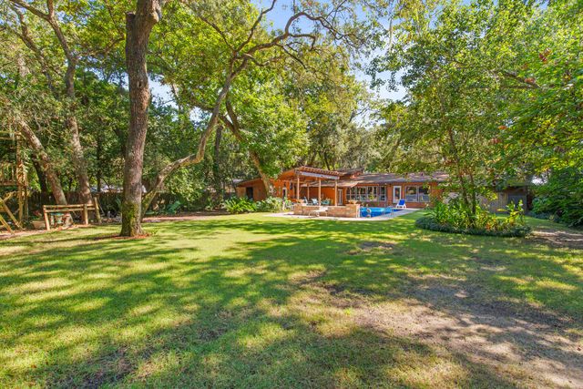 30 SE Bay Drive, Fort Walton Beach, FL 32548