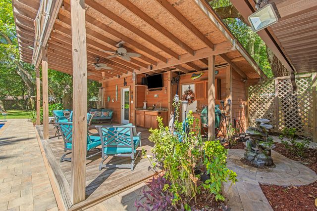 30 SE Bay Drive, Fort Walton Beach, FL 32548