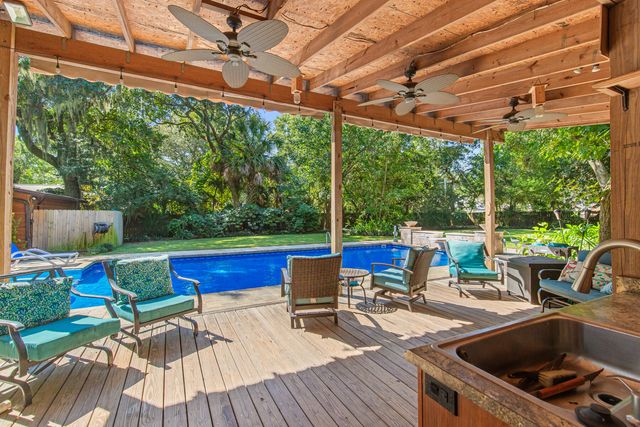 30 SE Bay Drive, Fort Walton Beach, FL 32548