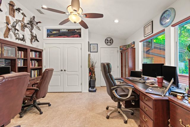 30 SE Bay Drive, Fort Walton Beach, FL 32548