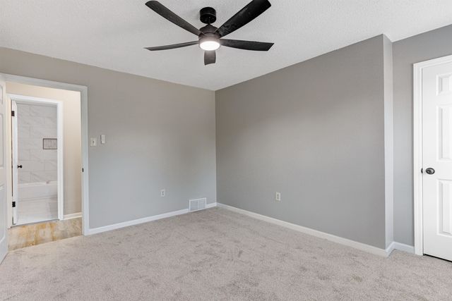 7801 AUTUMN CREEK DR, Memphis, TN 38018