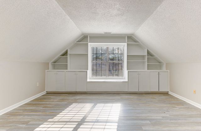 7801 AUTUMN CREEK DR, Memphis, TN 38018