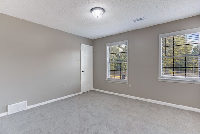 7801 AUTUMN CREEK DR, Memphis, TN 38018