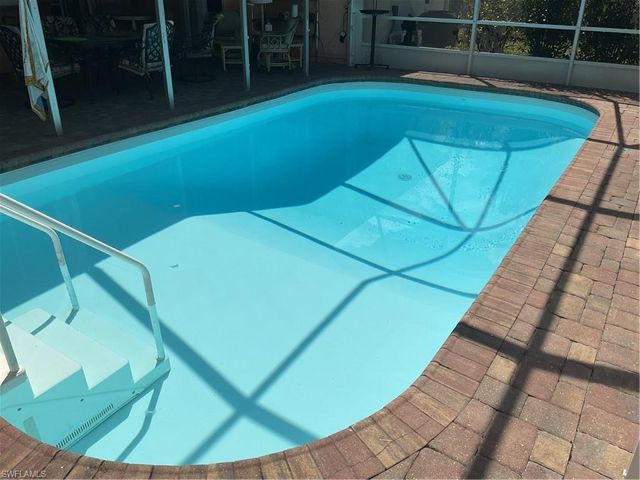 4617 Forest glen DR, North Fort Myers, FL 33903