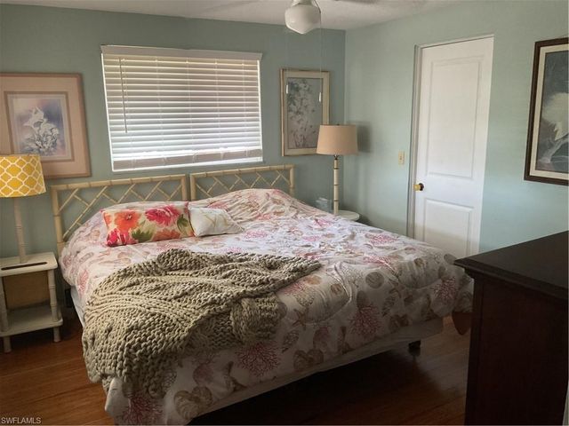 4617 Forest glen DR, North Fort Myers, FL 33903