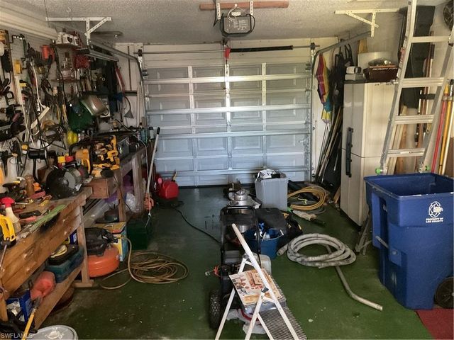 4617 Forest glen DR, North Fort Myers, FL 33903