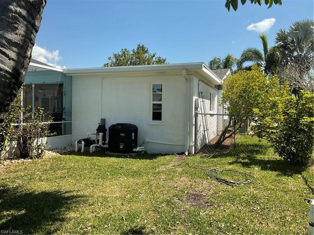 4617 Forest glen DR, North Fort Myers, FL 33903