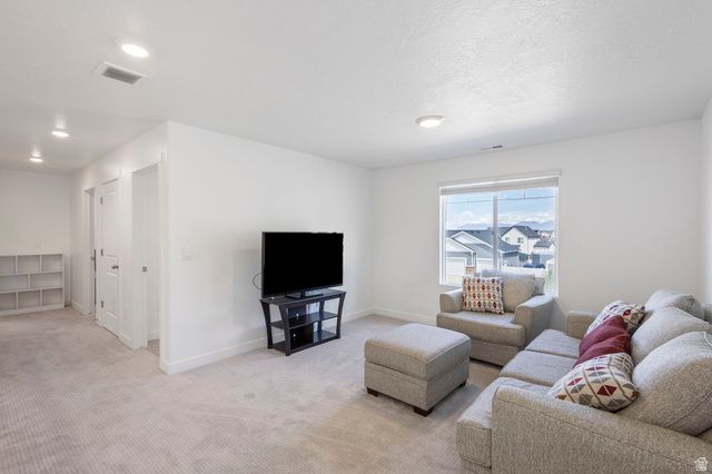 357 W SADDLEBROOK DR, Santaquin, UT 84655