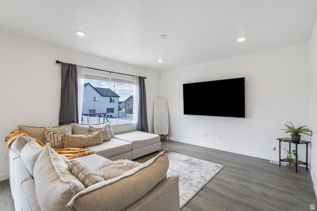357 W SADDLEBROOK DR, Santaquin, UT 84655