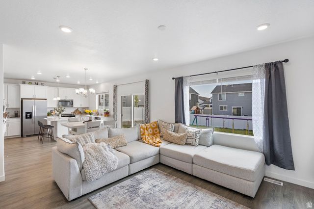 357 W SADDLEBROOK DR, Santaquin, UT 84655