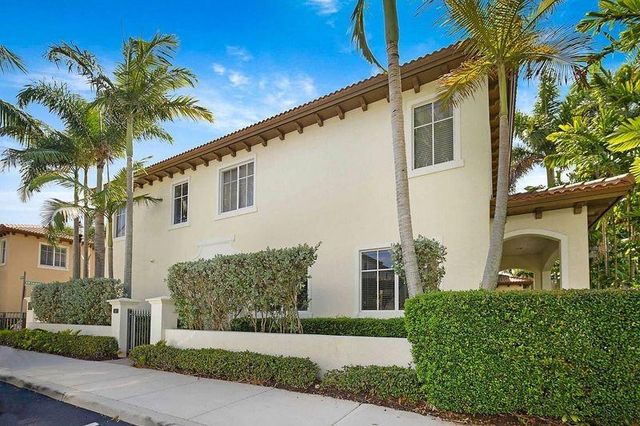 105 NW Gardner St, Boca Raton, FL 33432