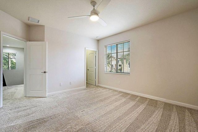 105 NW Gardner St, Boca Raton, FL 33432