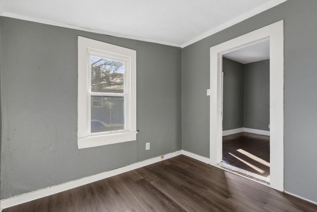 936 S Douglas Avenue, Springfield, MO 65806