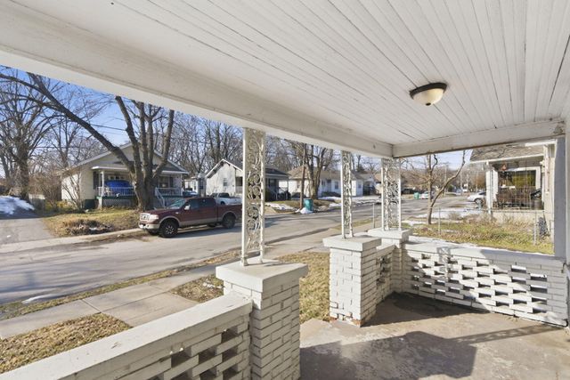 936 S Douglas Avenue, Springfield, MO 65806