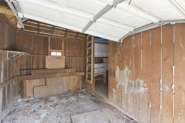 936 S Douglas Avenue, Springfield, MO 65806