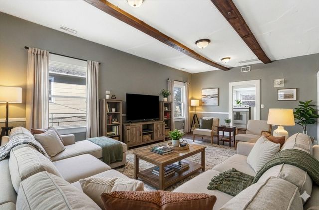 936 S Douglas Avenue, Springfield, MO 65806