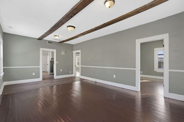 936 S Douglas Avenue, Springfield, MO 65806