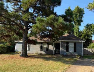 2887 LETREC CV, Memphis, TN 38127