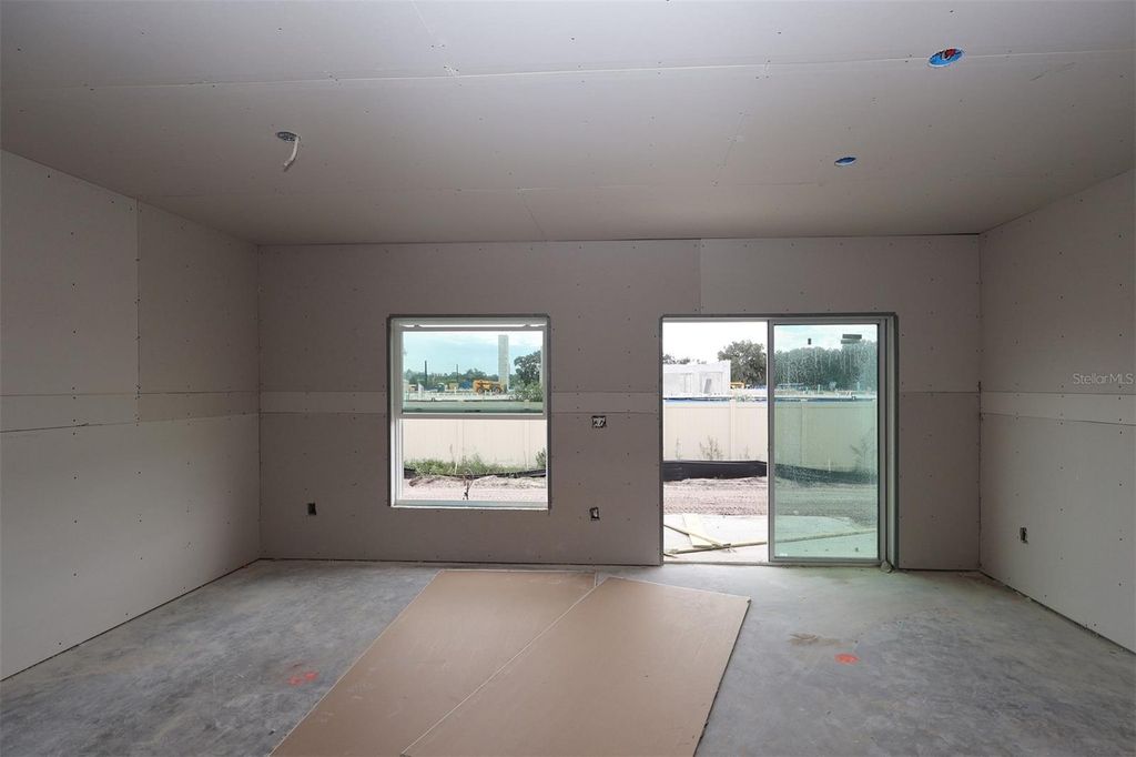 Image 5 of property listing at 4136 CAMPSITE LOOP, Orlando, FL 32824