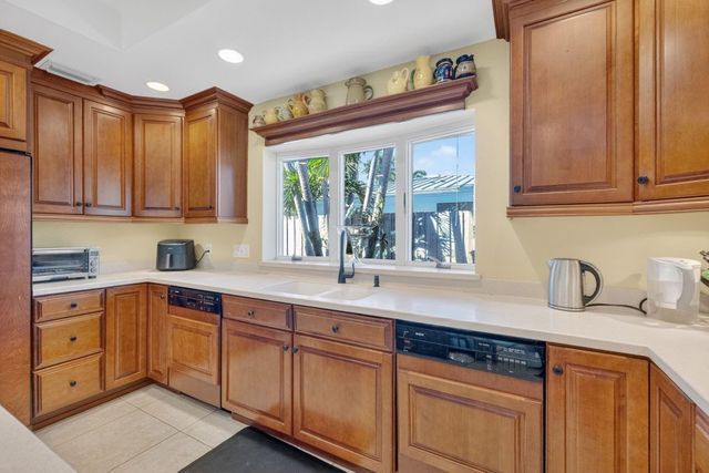 2871 NE 26th Court, Fort Lauderdale, FL 33306