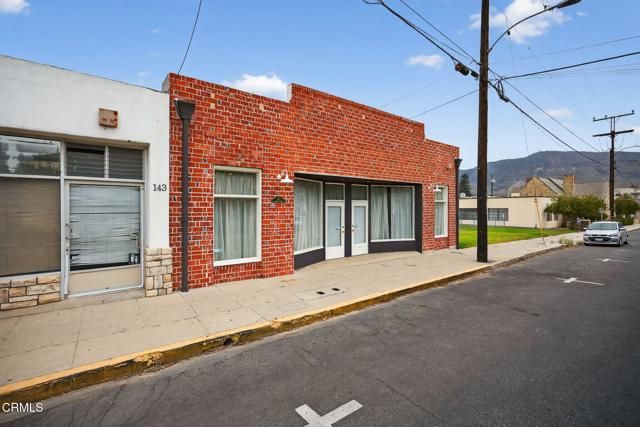 141 Davis Street, Santa Paula, CA 93060