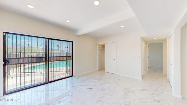 9051 E Cooper Street, Tucson, AZ 85710
