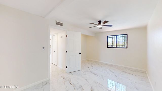 9051 E Cooper Street, Tucson, AZ 85710