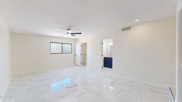 9051 E Cooper Street, Tucson, AZ 85710