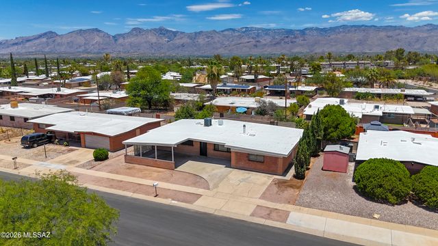 9051 E Cooper Street, Tucson, AZ 85710