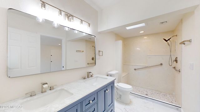 9051 E Cooper Street, Tucson, AZ 85710
