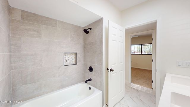 9051 E Cooper Street, Tucson, AZ 85710