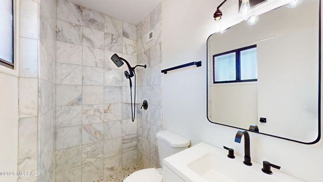 9051 E Cooper Street, Tucson, AZ 85710