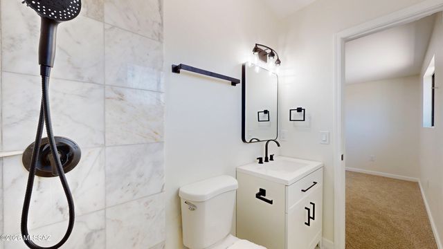 9051 E Cooper Street, Tucson, AZ 85710