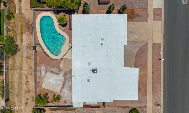 9051 E Cooper Street, Tucson, AZ 85710