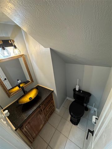 11727 Rolling Stream Drive, Tomball, TX 77375