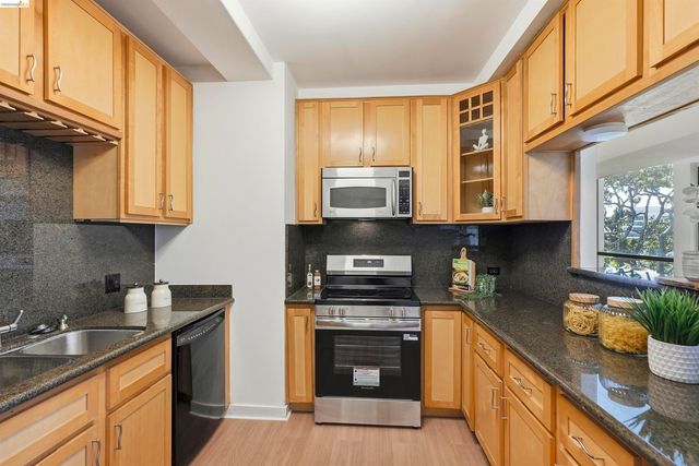 6363 Christie Ave 326, Emeryville, CA 94608