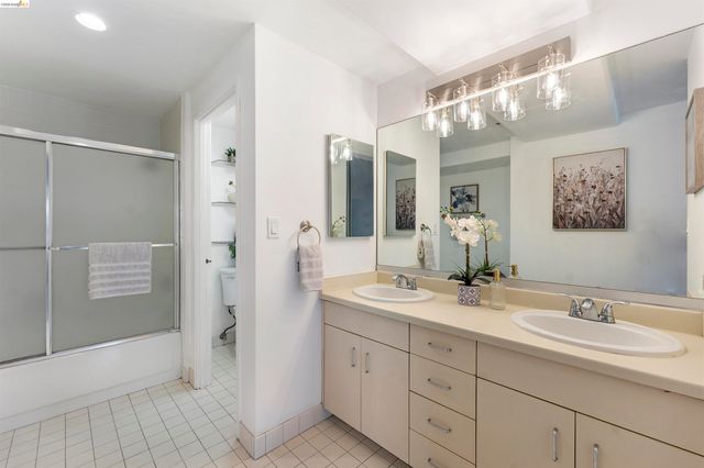 6363 Christie Ave 326, Emeryville, CA 94608