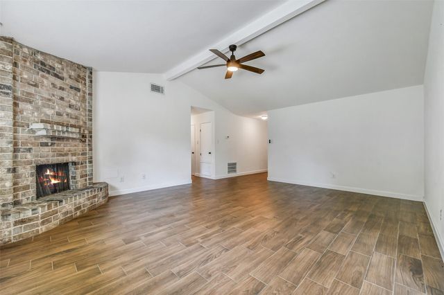 1600 Broken Arrow Street, Baytown, TX 77521