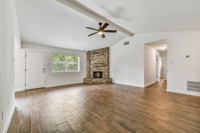 1600 Broken Arrow Street, Baytown, TX 77521